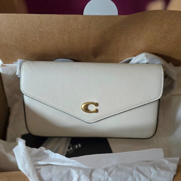 New White Authentic Coach Wyn Crossbody w/ Yellow Tea Rose Embellishment - Picture 5 of 8